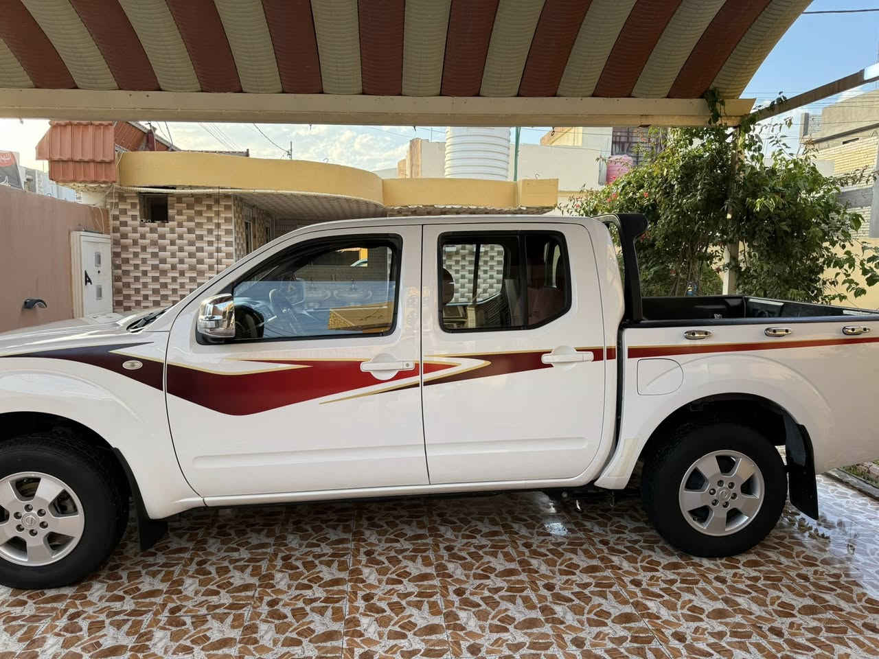 سلام عليكم لبيع نيفارا موديل ١٤ بغداد بسمي سيارة جديده محرك ممفتوح كفاله من كاشي سبير مانزل دبل  سويج شركة  ماشية ١٣٥ متعهد على الفحص بابل جبله *********** سعر ١٤٥  ورقه وبيها مجال ل العشاق
