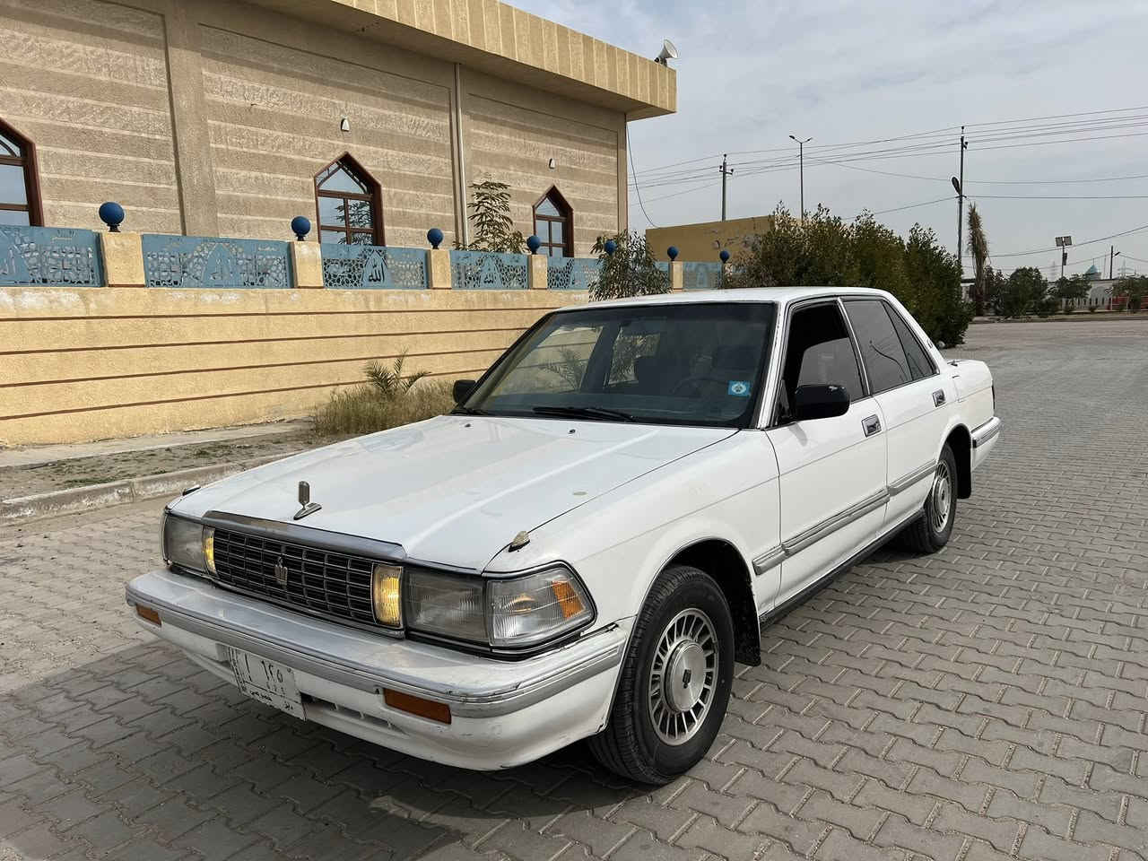 سلام عليكم من رخصة مدير الاكروب
للبيع فقط سيدان 89 يسرى بلاد مكينه وكير 
بطه 2500 سياره كفاله كص وضربه بيه رشات 
جاهزه مكينه وكير وحداديه وتبريد وتخم تاير 
كله شرط سنويه جديده ل 2030 راعيه نجف 
ومكانه نجف سعره 68 وبيه شويه مجال 
***********
