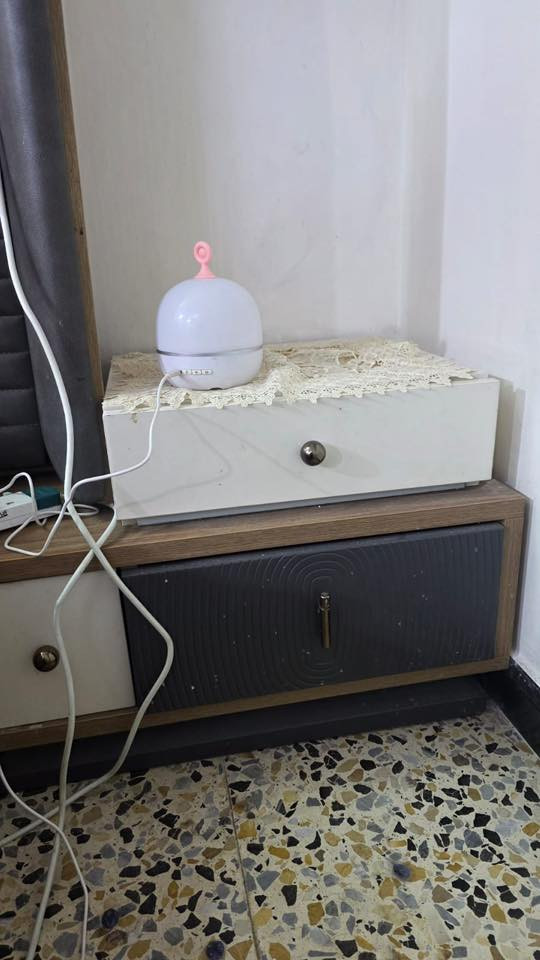 السلام عليكم غرفه تركيه للبيع 10قطع كلش نضيفه وبعد طبله قطعه ما مصورهم السعر مليون 200وبيه مجال الرقم :***********
