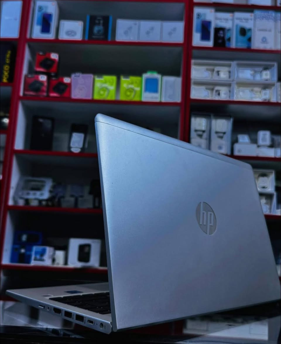 سلام عليكم
لابتوب مستخدم قليل جدا 8 ايام فقط  نظافة 100%

نوع HP

المعالج (CPU)
Intel Core i5-1135G7
الجيل: 11

🧠 الذاكرة (RAM)
8.00 جيجابايت
السرعة: 2667 MHz
🎮 كرت الشاشة (GPU)
Intel Iris Xe Graphics

💾 التخزين

SSD -256g

ملحقات كاملة
جنطة -شاحن-ماوس

السعر 335 الف

العنوان قضاء النصر شارع العيادات قرب جامع الرسول الاعظم (ص) قرب صيدلية غايب العميري
***********@إشارة
