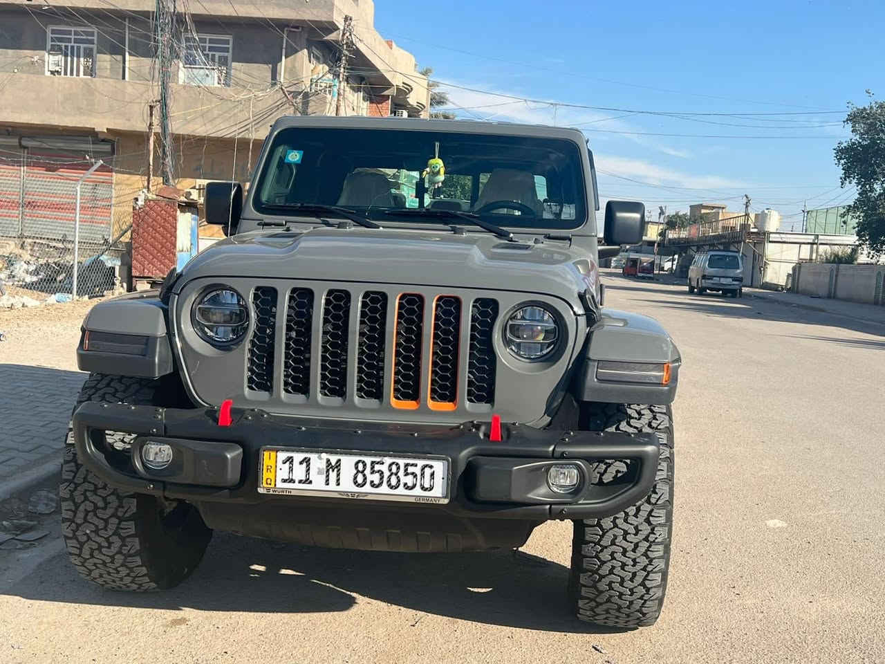 السلام عليكم ورحمة 
جيب بيكم سمنتي كلاديتور
موديل 2020
خليجي ع وضع شركة
ماشيه 90
تشغيل عن بعد 
فول موصفات
مكان سيارة بغداد المحمودية 
تصل واتساب ***********
***********
