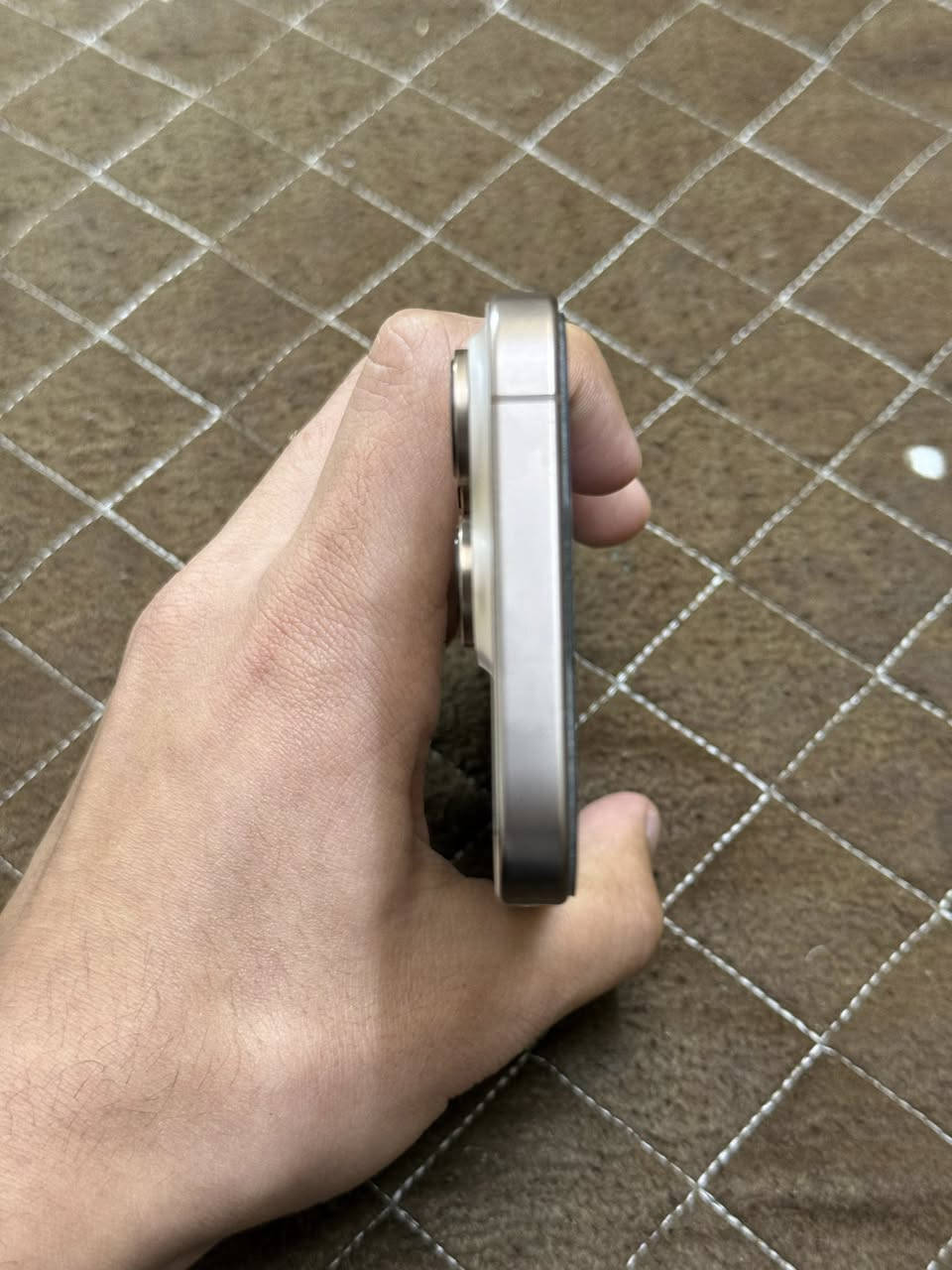 للبيع ايفون16برو
ذاكره 256
بطاريه92
بدون ملحقات
جهاز شرق اوسط ماستر
بعده بالضمان 
جهاز نضيف
رقم***********
سعر مليون وميه30
يعني1130
