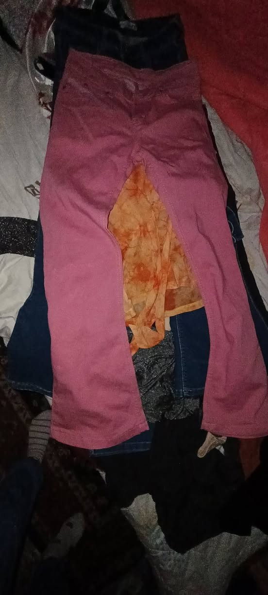 م
ملابس مقاس 36 نظيفة، ابيعها بنص السعر اللي يريد يحجز اكثر من قطعة يحط صورها بالتعليقات وانطيه سعرها شرط هو يجي يستلمها ويدفع كاش وممنون منكم أخوتي


**إذا كنت صاحب هذا الإعلان وتريد حذفه لأي سبب، رجاءا أرسل رسالة إلى الدعم الفني**