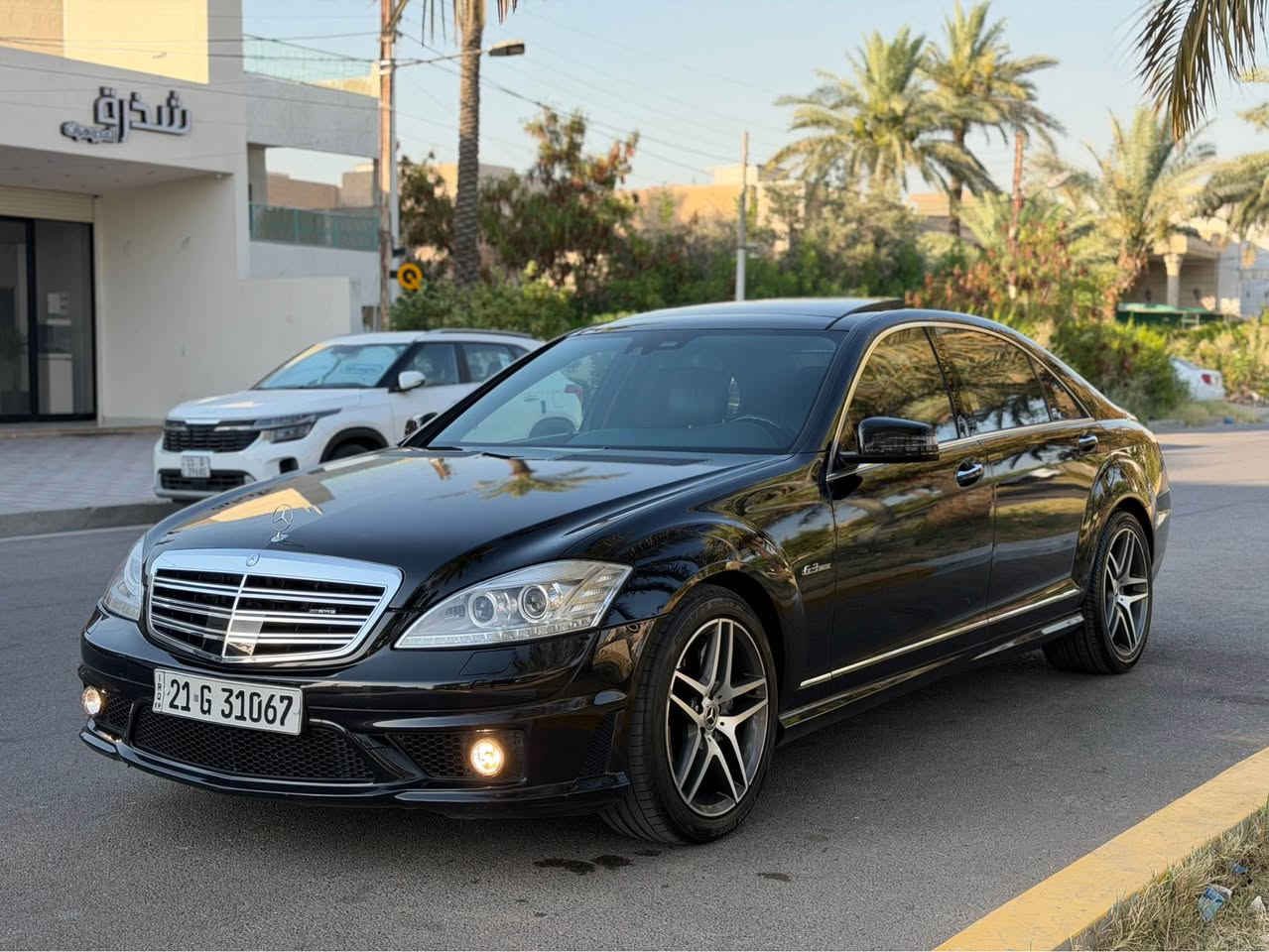 مرسيدس S63 موديل 2007 وارد يابان كفاله عامه بدون صبغ بدون تبديل 
السياره AMG اصل وبيها نصبه تخبل
رقم سليمانيه الجديد 
ماشيه 93 الف كيلو
السياره جاهزه بدون اي نقص وكل اوبشناتها شغالة
وبدون اي مسج
كشنات 4 كهرباء وخزن وتبريد وتدفئة 
بيبان شفط
جنطه كهرباء
ناضور ليلي كروز سرعه
دبلات هيدروليك شغاله 
تحكم ستيرن كأمره خلفيه 
حساسات امامي وخلفي
حداديه امامي وخلفي جديده 
تخم تاير جديد ستوني شاده
مكينه وكير جدد 
كهربائيات كله شغاله وبدون نقص
تجاوي كهرباء كشنات مساج
بصمة أبواب 4 دخول ذكي
گزوز AMG وبيها صوت يخبل رعب بلاد
فجوج بريك AMG 
وبعد هواي بيها مواصفات 
السعر225 وبيها مجال بسيط جدا 
مكاني بغداد السيديه 
*********** بغداد, العراق
