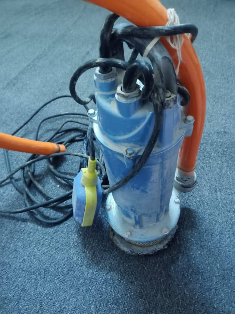 السلام عليكم غطاس البيع ستخدام ٥ ايام وعفته سعره ٤٥ قفل***********
