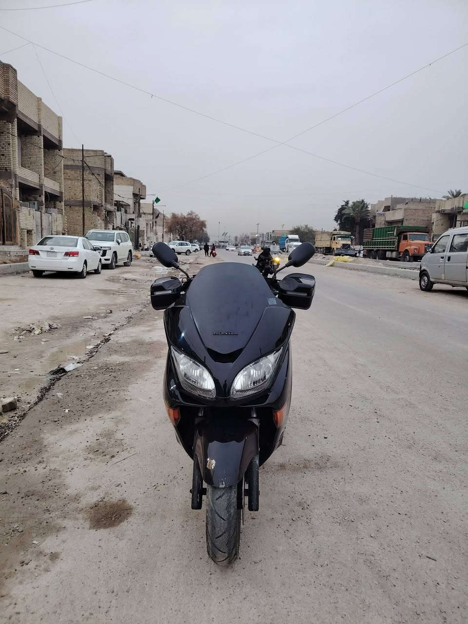 السلام عليكم دراجه فورزه صفر ((9)) سبع نمر دراجه خير من الله شلعه ومعدل دراجه مال رمبه صارلهه شهر ونص من نازله ماشيه ((٢٩))الف حقيقي  السعر ((11)) ورقه وبيهه مجال تجي وتجيب فيتر وياك وفحص براحتك الدراجه مكفوله
_بصمات تشغيل عدد((٢))
_تدفئه
_كلوب جنطه
_منظومه زنون
_كير شغال
_اربع تحويلات 
العنوان  بغداد مدينة الصدر ((الحبيبيه)) رقم الهاتف *********** ☎️
