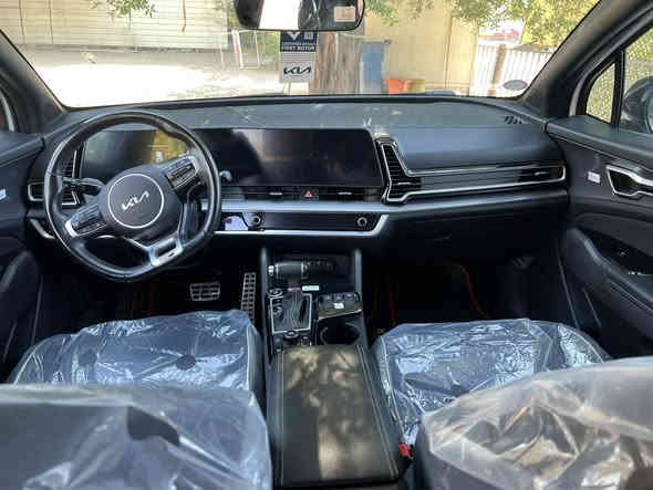 السلام عليكم للبيع سبورتج موديل ٢٠٢٣ فول مواصفات جي تي لاين معروفه ميحتاج اكتبهن ماشيه ٣٧ الف كم سيارة جديدة ع وضع الشركة اسبيرها منازل مكفولة من صبغ وتبديل بيها بارد بسيط بلباب الخلفي الايمن من جوه وما امبين ابد رقمها بغداد الجديد بأسمي وهزه جديده مكان سيارة بغداد جانب الكرخ سعرها ٢٣٥$ وبيها مجال بسيط للشراي ان شاءالله للاتصال ***********
