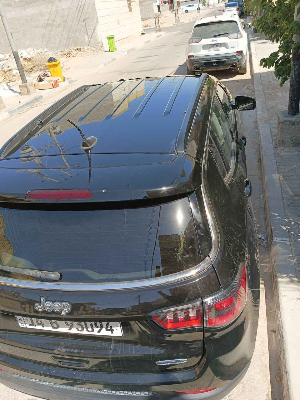 للبيع للبيع فقط
النوع :- جيب كومباس  
موديل:- 2022
لون السياره :-  اسود 
مواصفات :...
1-دفع رباعي 4 * 4 /
2-كأمره خلفيه
3-تبريد قطعتين خلفي وأمامي /
وبعد بيها مواصفات 
مكينه V 4)..2400)
(حادث السياره) :-
امامي فقط البنيد مستبدل ومصبوغ 
السعر 150$وبيها مجال 
مكان  :- بصره حي الغدير 
هاتف :-  ‪+964 774 841 3033


**إذا كنت صاحب هذا الإعلان وتريد حذفه لأي سبب، رجاءا أرسل رسالة إلى الدعم الفني**