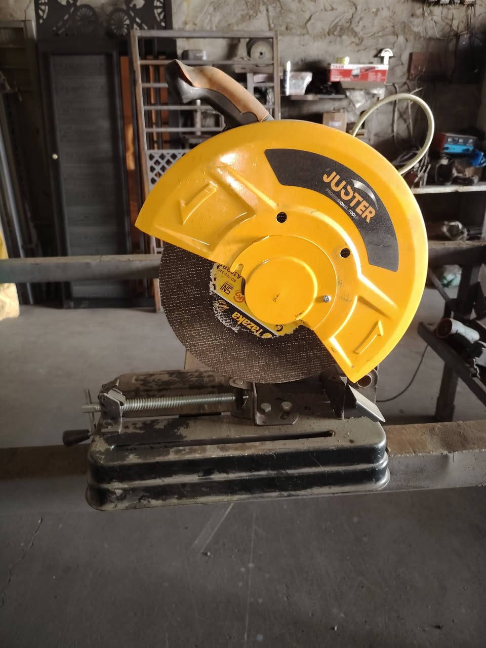 سلام عليكم كترين 10 حصان على الفحص شغالات او كتر جوستر زغير 355 جديد او قاعده مال كتر دواره للبيع مكاني بغداد الحسينيه مال الراشديه 
***********
