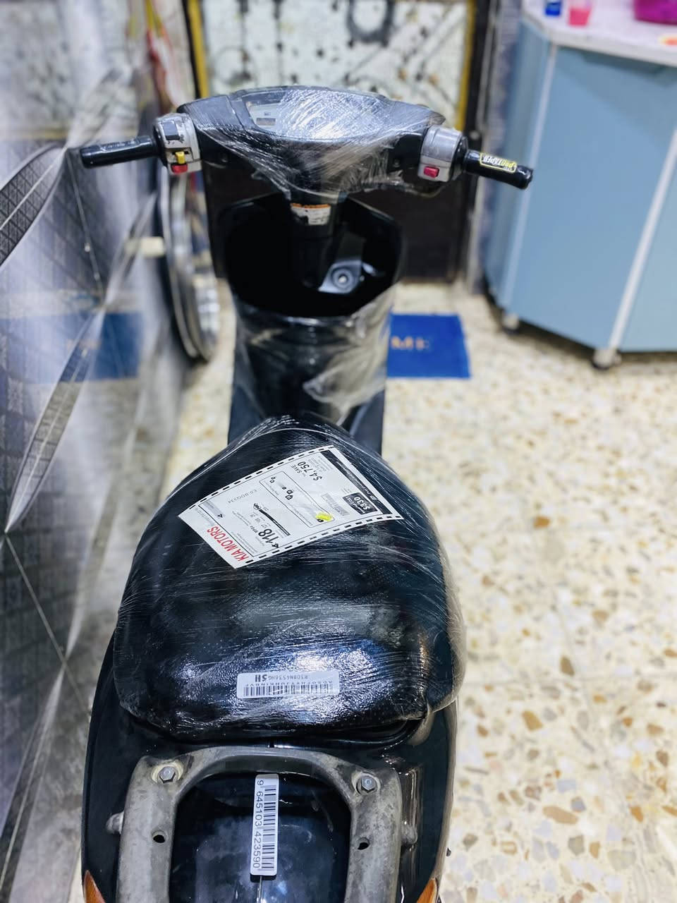 ‎السلام عليكم دراجه عصفورية للبيع الدراجة مكفولة والله بس عيبها م چفتة اوراقها كاملة
السعر 250 وبيها مجال 

الرقم ***********
