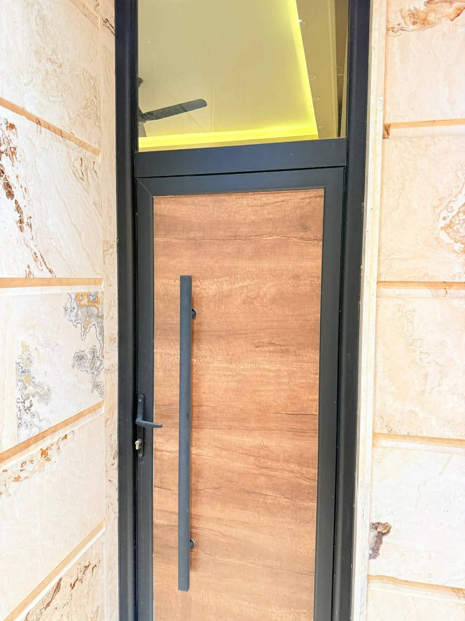 مشتمل للبيع
الخاجيه شارع 20مقابيل فرح الكوت 
المساحه/125مربع ركن طابقين 
السعر 170مليون 
***********

