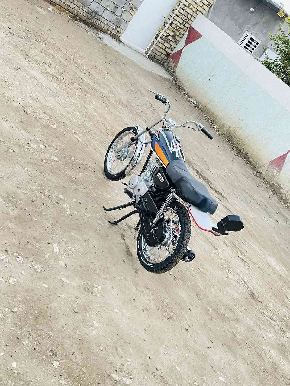 للبيع
تعمير جديد 
رابيدو بعدهي ما مفيلسه  
اوراق سكنر 
٧٢٥
مكاني حله   طريق شريفه (عوفي)
*********** @إشارة
