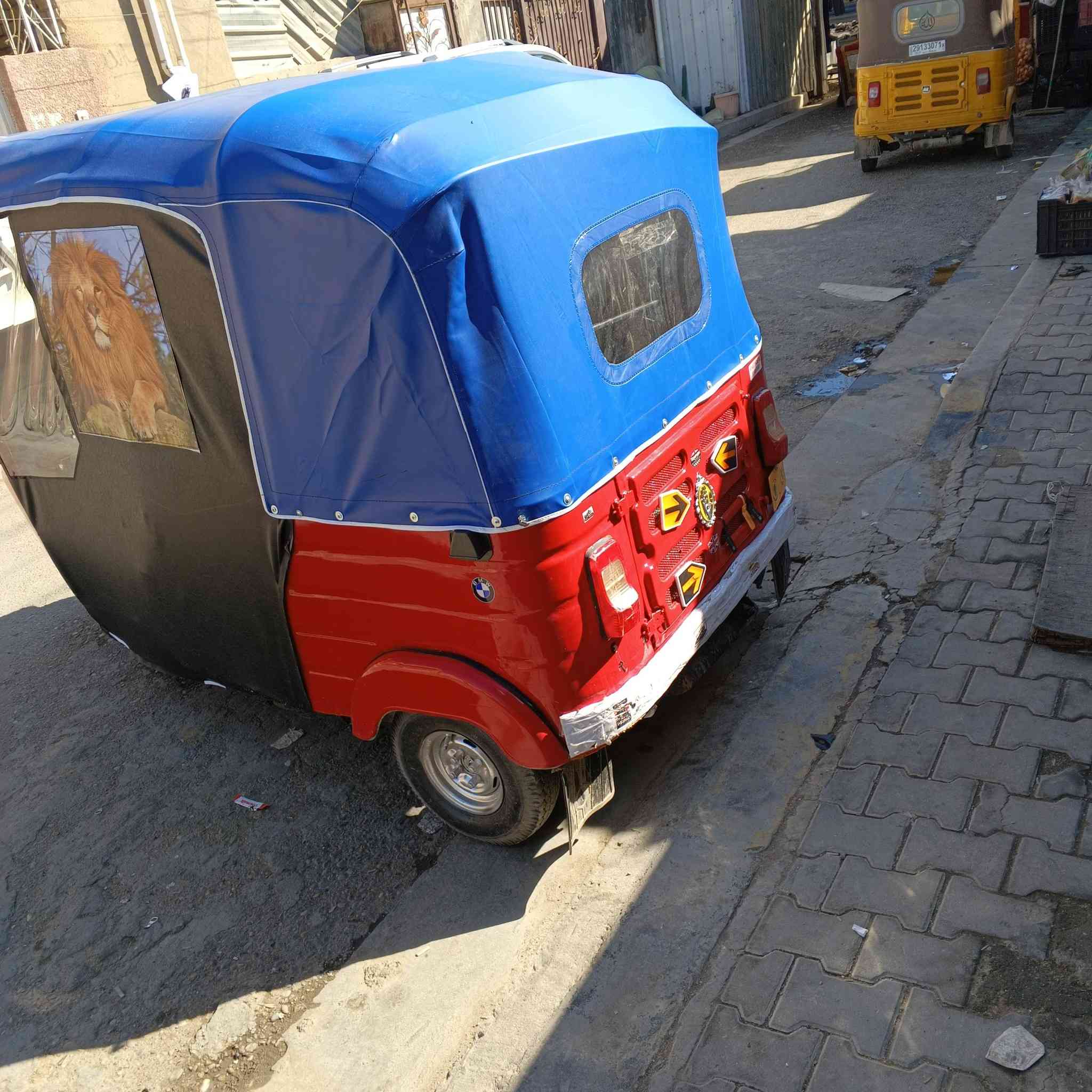 سلام عليكم تكتك للبيع 2018 داخله 2019 تكتك ما نقصه شي محرك عشرين مصبوغه جماليه مدوشمه كامله
السعر 4.300  وبيه مجال حك الجيه مكاني بغداد جسر ديالى القديم ***********
