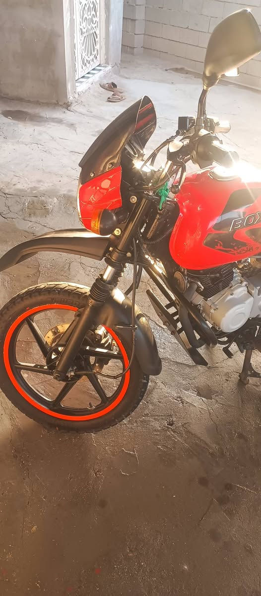 سلام عليكم دراجه بوكسر هندي فحل موديل 2022 دراجه رقم بصره ابسمي دراجه حلوه ونضيف كلش وناعمه بس مجرد بيه خيط تبخير والباقي جاهزه من كلشي كهربائيات كله شغاله السعر 2100 وبيه مجال قليل كلش مكان دراجه البصره القرنه الثغر ***********
