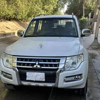 للبيع باجيرو GLS ( حبتور ) 2015 رقم بغداد محرك 6 سلندر 3500  كير فور و...