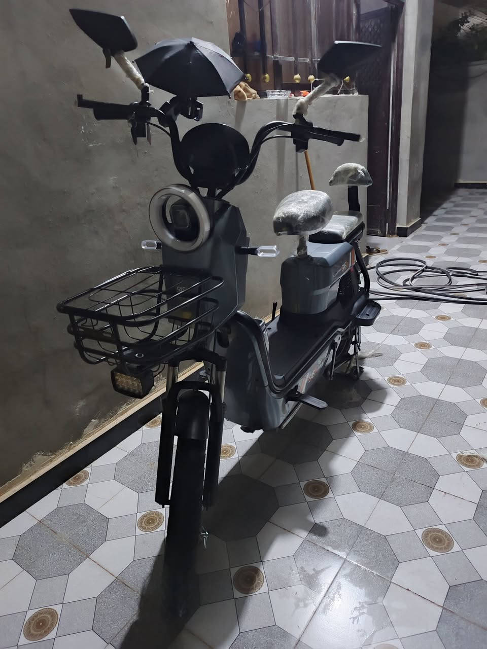 سلام عليكم دراجه شحن من نوع SAS Sport ،قوة السحب (العزم) ستلاحظ أن الدراجة أقوى في الانطلاق، : كشاف أمامي LED قوي موفر للطاقة. تقطع مسافة تتراوح بين 50 إلى 65 كيلومتر في الشحنة الواحدة (حسب الوزن والسرعة).. دراجه مستخدم 3 أشهر كلشي ممبدل بيها نضافه 90/100.سعر 500 وبي مجال بصيط  مكان صلاح الدين


**إذا كنت صاحب هذا الإعلان وتريد حذفه لأي سبب، رجاءا أرسل رسالة إلى الدعم الفني**