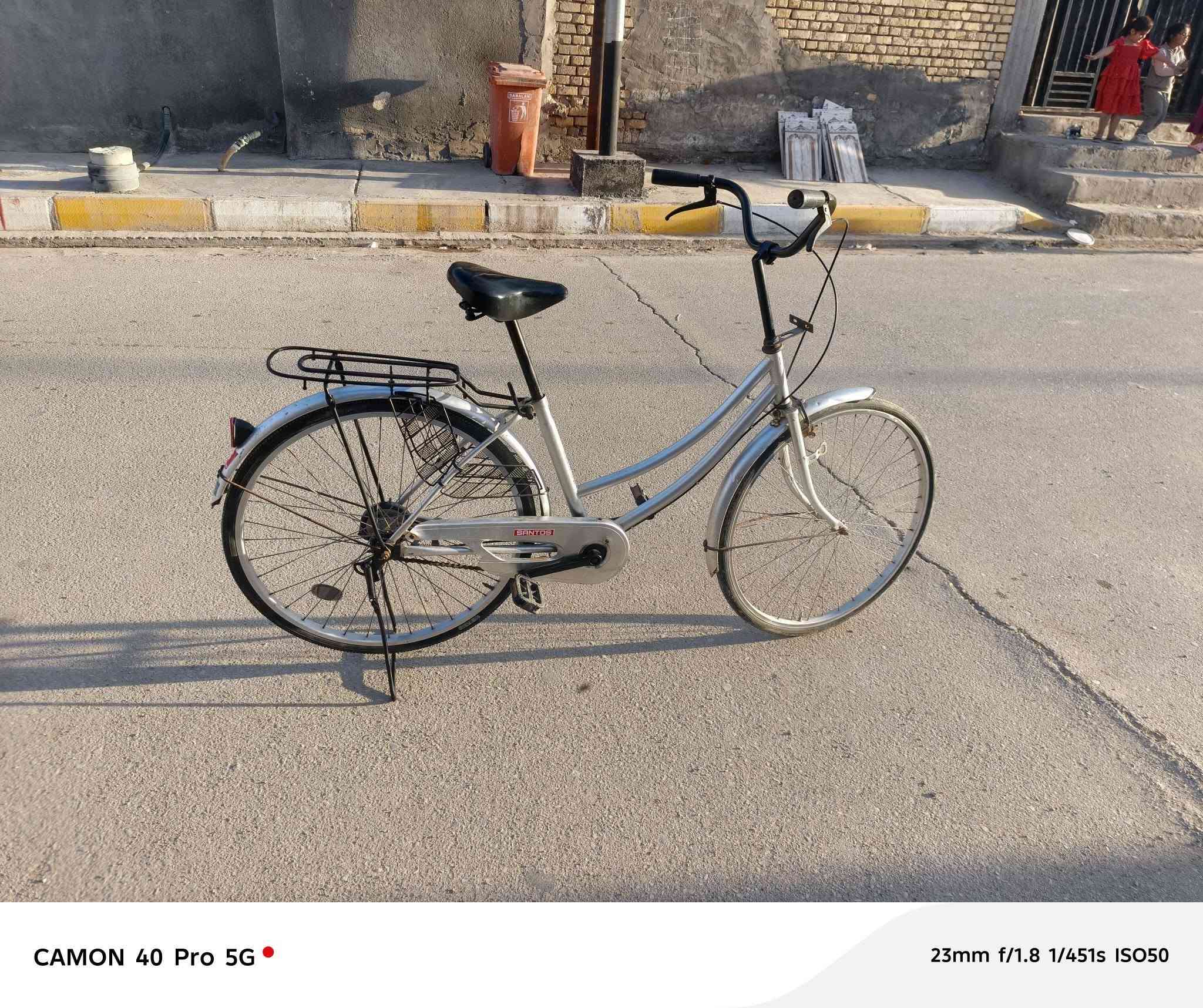 بيسكل للبيع مكاني الغراف السعر ٨٥ نضيف كلش الاستفسار الاتصال على رقم
***********
