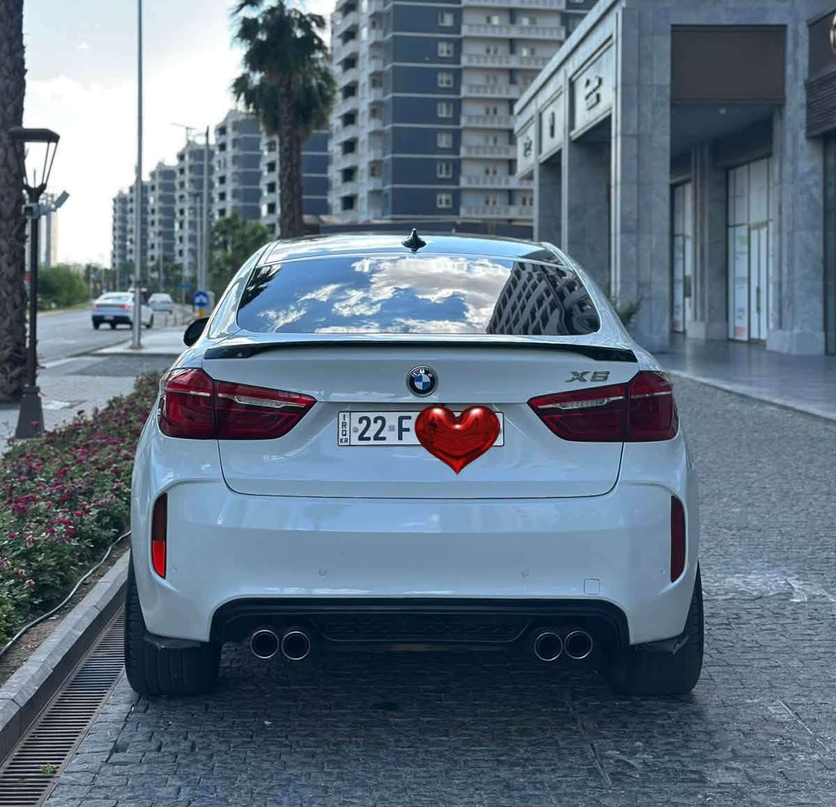 السلام عليكم
موقع السيارة اربيل  والرقم اربيل سنوية باسمي 

BMW X6 2017 الغنية عن التعريف فول مواصفات (((محرك 6 حجم ال 3.5  ارغب شي بيها 

المواصفات والتفاصيل // 

مواصفات كثيرة سلايد .. بصمات تشغيل .. داخل جلد .. ٤ فتحات صالنصه رياضي … شفتات ستيرن … 

سيارة بمعنى الكلمة مميزة جدا جدا 

خارج السيارة وداخله جدا جديد للامانه ترايها حلو ممتاز 

محرك كير صدر تبريد شرط الفحص 

ماشيه 

100 m 

الضرر .. قطعه وحده صبغ البنيد بدون داخل ابد ابد 

 مرفقة صور امريكا مع الاعلان وكذلك متوفر فديو لكافة تفاصيل السيارة الي يحب يشوفه يراسلني عل واتساب وبالخدمة 

ملاحظة .. السيارة مضلله بيه موافقة طبعا 80 % من مرور اربيل 

وكذلك مذكور بالسنوية ابيض سقف اسود 

هزه وفحص كله جديد سنوية باسمي مباشرة تحويل باسم المشتري 

السعر 277 ورقه وبيه مجال معقول للشراي واتشرف بالجميع 

للتواصل  رقمي 

واتساب متوفر كذلك 

***********
