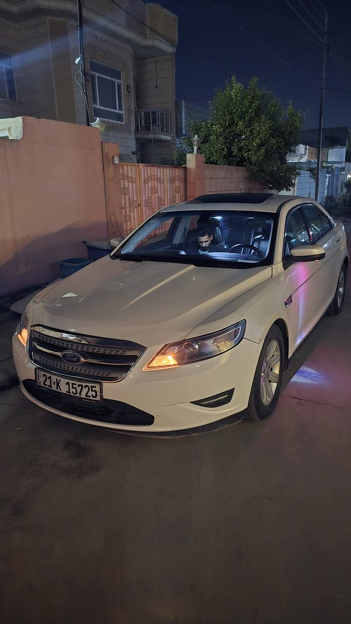 سلام عليكم فورد تورس رقم سليمانيه موديل 2012 فول مواصفات وارد أمريكي بدون صبغ وبل حقيقه احله من الصور
 شفتات ستيرن
سقف سلايت
 داخل جلد
 كشن تتفئه
 سماعات سوني
 سبع الوان 
تحكم ستيرسن جهتين
السياره عليها منضومه غاز نوعيه زافولي إيطالي النوعيه المرغوبه
السعر 128 وبي مجال قليل حگ الجيه
للاستفسار اتصل عل رقم 
***********
