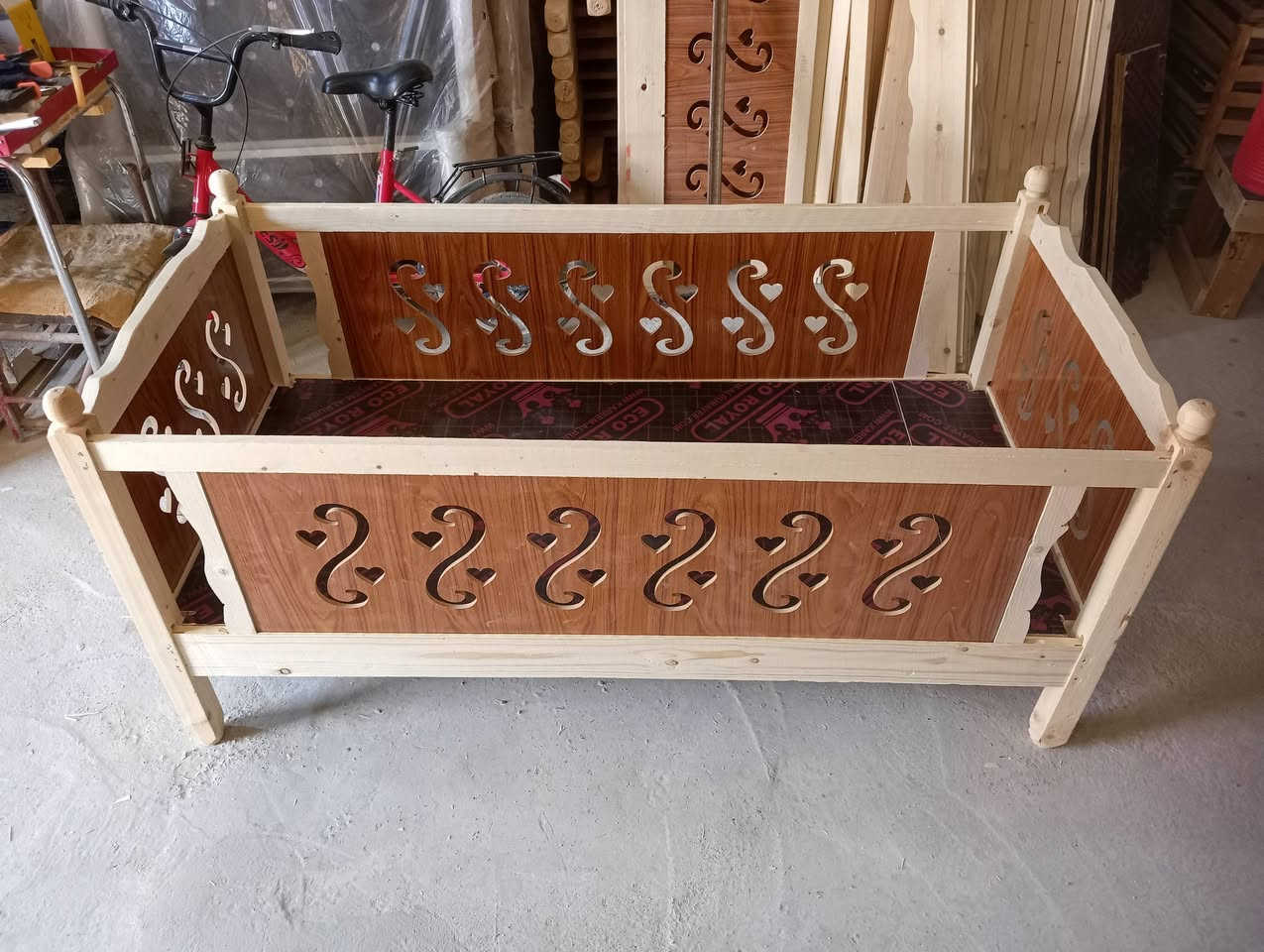 شغل درجة اولئ توجد خدمه توصيل تواصل واتساب… ***********
