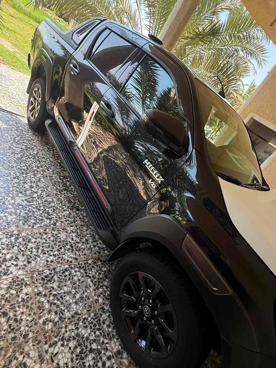السلام عليكم

تويوتا هايلوكس ادفنجر سعودي ام المنفاخ دبل سنتر لوك 

موديل (2024 ) رقم أربيل 

كفاله عامه شرط سونار حتى من زلغ او رصعه

فول مواصفات

(ماشية 25 الف أخت الزيرو 

تبريد  قطعتين 

داخل اسود

رادارات  

كامرات محيطية360°درجة

مري شفط

اشارات ترحيب

عدادات ليزرية 

باور ايكو 

ويل كروم مقاس 18

شاحن وايرلس 

بنيد جگات 

مثبت سرعه 

كروز سرعه 

حساسات إماميه خلفيه 

العنوان بغداد ناحية الرشيد 

***********
