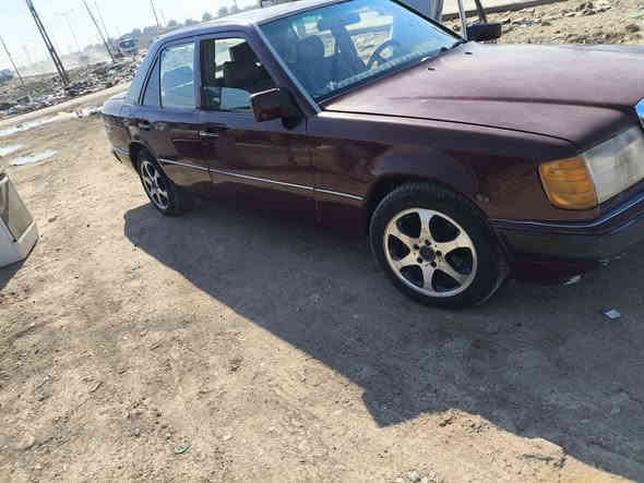 السلام عليكم مارسدس دب موديل 90 كامله وجاهزه مال جناي مكينه ففتي جديده رقم بغداد بسمنه السعر 55 وبيه مجال عنواني مدائن سلمان باك وهاذ رقمي ***********
