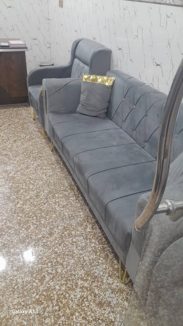 مكتب عقار للبيع كامل في البوبيات عامود ٣١ بيع مستعجل بسعر مناسب ***********
