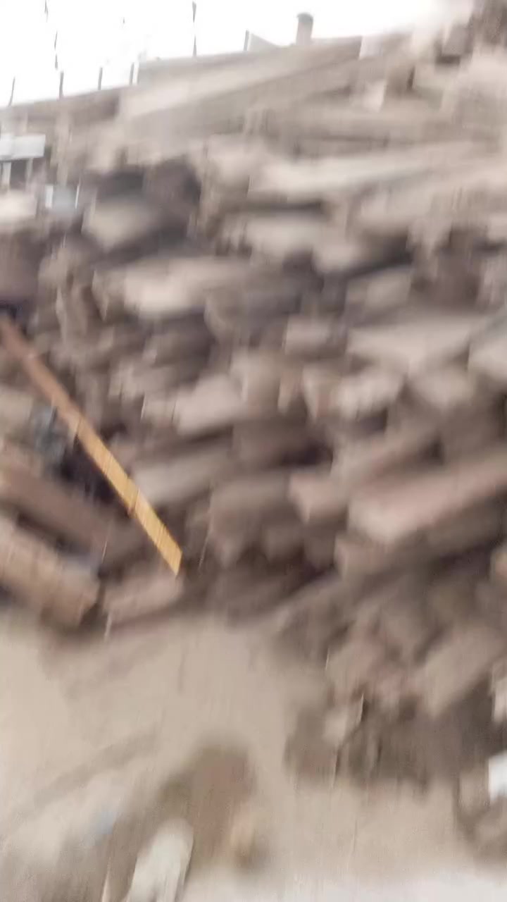 مقاصير.لوح.وسير.تقربيا.٣مكعبات
بغداد.الحبيبيه.سعر.٧٥٠.الف.الاتصال.***********
