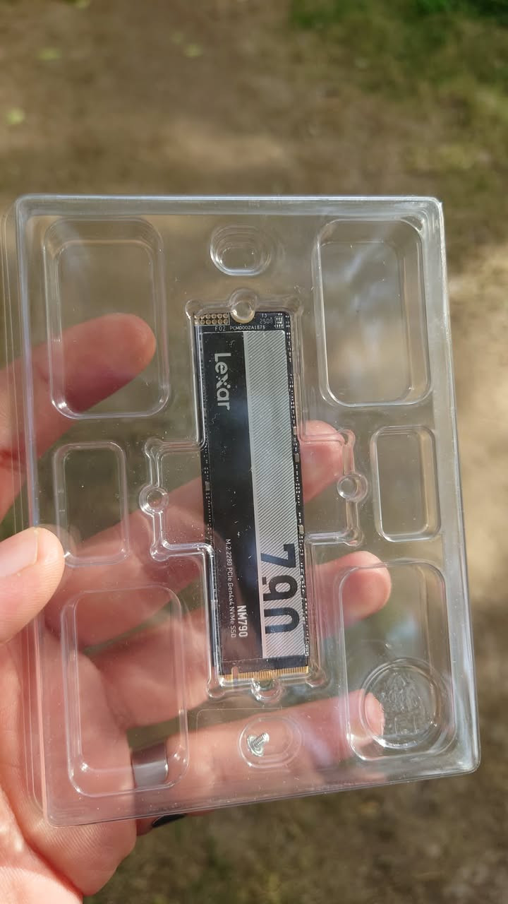 4tb 
1 tb 
جيل رابع سرعه 7400 
مفحوصات + غير مستخدم


**إذا كنت صاحب هذا الإعلان وتريد حذفه لأي سبب، رجاءا أرسل رسالة إلى الدعم الفني**