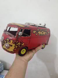 غراض قديمه مع سيرتين قديمه للبيع 07745115229