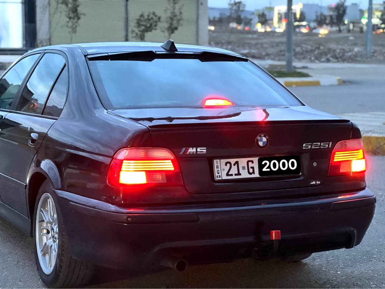 سلام عليكم  
‏bmw #SPORT #E39للبيع 
 موديل 2000 محرك 525دبل فانوس
كير و محرك بشرط//كير توماتيك// سبورت // عادي
حجم محرك 525  دبل فانوس
سيارة  مواصفات. ام باكيج بيلاد
ستيرن. ام. تحديد سورعة 
ويل  ام  سبورت١٧ بيلادي
مرايات هيتر و ئوتو
داخل اسود  / فورميكا
كشنات // جلد + هيتر
كشنات كهرباي + ميموري+ كشنات سياحي
بيها كاميرا خلفية 
شاشة ايباد
كيرو محرك  و تبريدو تطفيه  ب شرط 
سيارة دخول جديل من سنة ٢٠١٩ سنوية جديد ب اسمي
تحويل و غرامة بة شرط
سيارة  بدون ضربة  📦ع وضع شريكة 
سيرفز جديد.+تحويل ثاني يوم
واتساب ***********
 رقم ***********
سعر 113مجال قليل السليمانية, العراق
