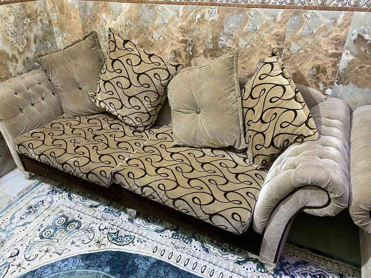 🔴 تخم استقبال اسفنج نظيف جدا 13 نفر
السعر 450 الف
مكاني كربلاء حي الامين قرب مستشفى العباس الاهلي 
للاستفسار الاتصال متوفر واتساب ***********
