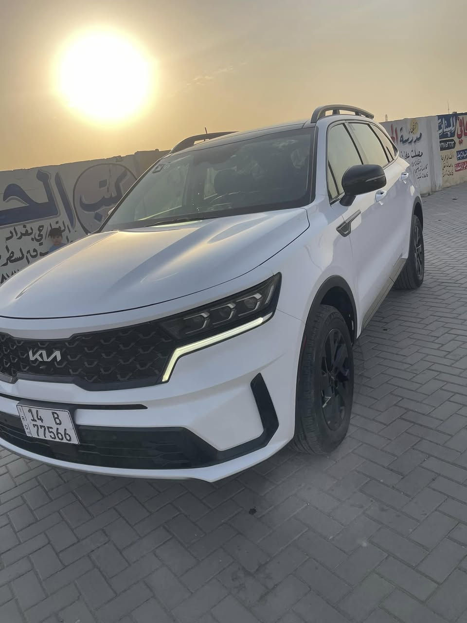 السلام عليكم 
سورنتو 2023 رقم بصره بأسمي 
سياره وارد امريكي فول مواصفات 
بيها جاملغ امامي فقط باقي كفاله صور الضربه بالمنشور 
سياره فول مواصفات كشنات جلد تدفئه بالكشنات بصمه 
كشنات خلفيه كهربائيه وبعد بيها مواصفات هواي 
سعر 255 
مكاني بصره 
***********
