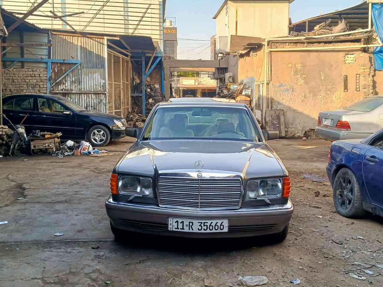 السلام عليكم
للبيع مارسدس جامبو رئاسي 300 موديل ١٩٩١سياره كلش نضيفه وبلاديه 

كير ومكينه بلادي بالجيس 

سياره دبل مروحه دبل هورن سلايد روف اريل كهربائي بلادي تدفئه تبريد شغال كله لوك جديد غرفه لون بيجي بلاديه جديده ونضيفه كلشش وسياره على ايدي جناي ومصروف عليها سياره كلشي بيها بلادي فقط صبغ جماليه سياره مسويلها ادامه من منضومه تبريد وتدفئه ومنضومه بانزين وحداديه وتخم تاير وباتري جدد سياره بسمي تحويل ثاني يوم مكاني بغداد حي النصر وهذا رقمي *********** السعر 100 ورقه يعني دفتر وبيها مجال للطيبين
