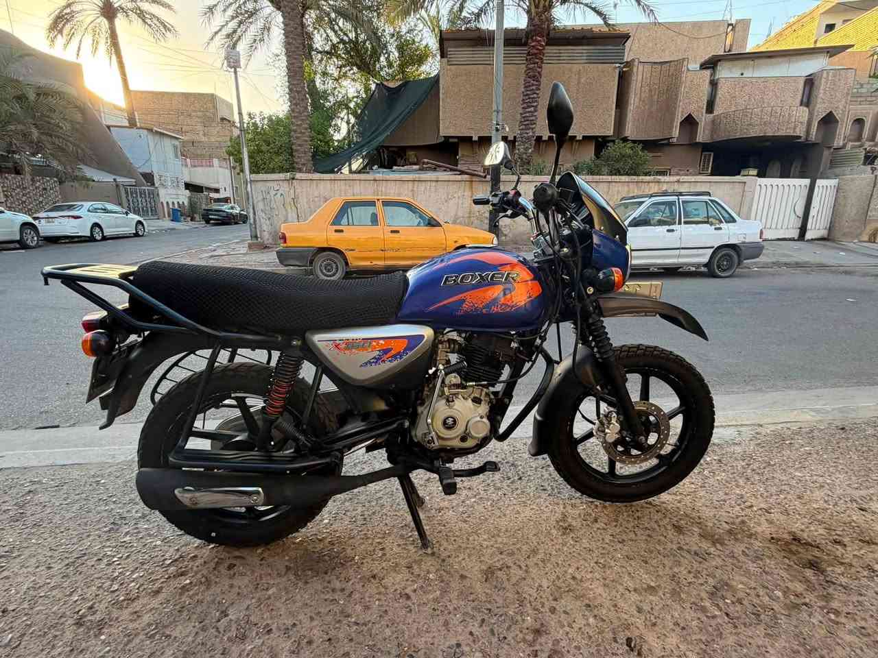 السلام عليكم بوكسر موديل 2023نازله2024 مرقم لوحه وسنويه إنكليزي تحويل ثاني يوم ماشيه 11الف مكفوله كفاله عامه مكاني الحريه
***********
