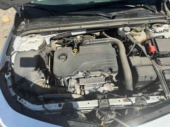 السلام عليكم من رخصة الادمن  ماليبو موديل 24 بدون رقم حره 
ماشية ٢٩
مكينة ١٥٠٠ تيربو
برمير  فول عدا الفتحة
السعر 135 بيه مجال 
الشراي يتصل مكلف بالنشر 
+964 786 006 6799
