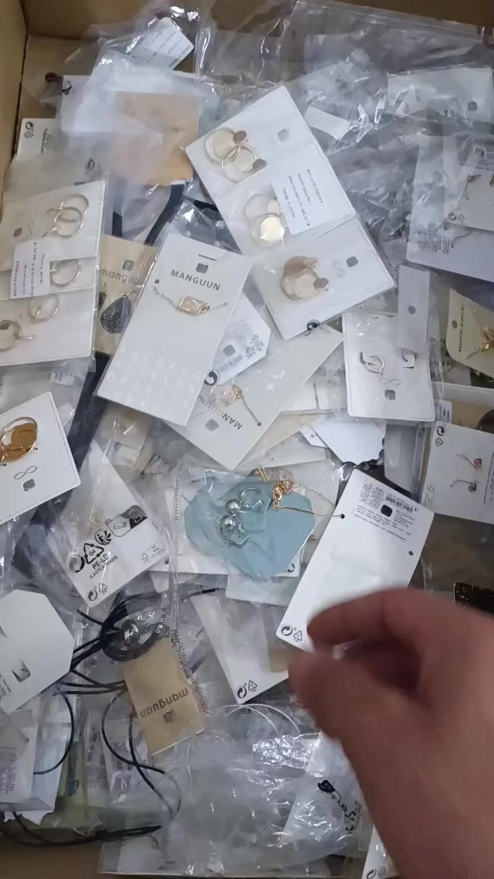 150 جيس اكسسوار كل جيس بي 3 زواج او 2 زوجين
موديلات مختلفه 60 الف واصل 🫰


**إذا كنت صاحب هذا الإعلان وتريد حذفه لأي سبب، رجاءا أرسل رسالة إلى الدعم الفني**