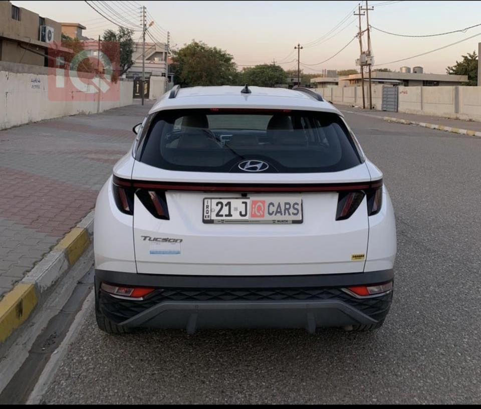 هونداي توسان   2023 خليجي 
ماشيه 81000  الف كم 
رقم سليمانيه   
 حجم المحرك 2.0L 
 مفتاح التشغيل بصمة 
 تشغيل عن بعد 
سايد بريك بصمه 
حساسات أمامية 
حساسات خلفية
لايت زينون + LED 
 كشافات ظباب
 بك لايت LED 
 دخول بصمة ذكي 
 ويل كب 18
 4 دسك
 حساسات ضغط الاطارات 
 اشارة في المرايا الجانبية 
 المرايا قابلة للطي كهرباء 
عدد AIR BAG 2
 هاند بريك بصمة 
 ا ABS 
 شاشة Apple Car play 
 كاميرا دوارة 
 مقود جلد حياكة 
 مثبت السرعة Cruise 
 ا Bluetooth / USB 
شاحن هاتف Wireless 
حركة المقاعد الأمامية كهرباء 
 قطعتين تبريد  
 أوضاع القيادة Drive Mode 
 ا ECO / NORMAL / SPORT 
 أوتو هولد Auto Hold  نظام توقف 
 نظام مانع الانزلاق 
 نظام نزول المنحدرات 
 بردات أبواب خلفية بلاديه 

الملاحظات :جزء من الباب الخلفي جهة الراكب تصليح بارد فقط 
السياره بيدي مطلعها من الشركة زيرو 
السعر 210$ قفل مال بيع .
رقم الهاتف ***********
