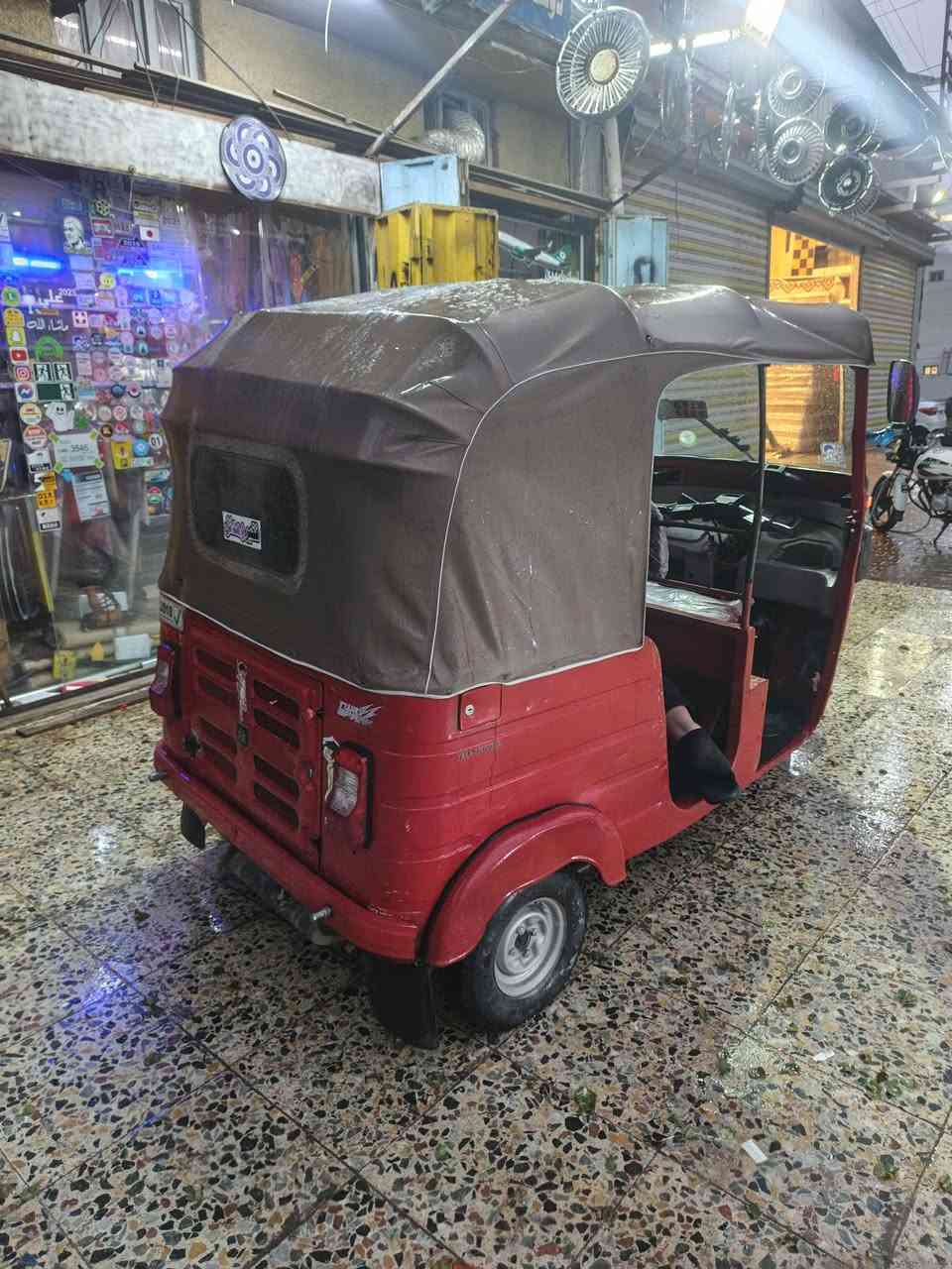 سلام عليكم تكتك موديل ١٨شهر ٤تكتك خير من الله تكتك كل نقص مابيه كبل لشارع تخم تغير دبلات جدد مكانه مال ٢٠تكتك حلوه مكاني بغداد مدينت صدر الحمديه سعره ٣٦٥٠او بيه ومجال حك جيه تكتك مال عيشه الله شاهد كبل تطلعوعلا باب الله ***********
