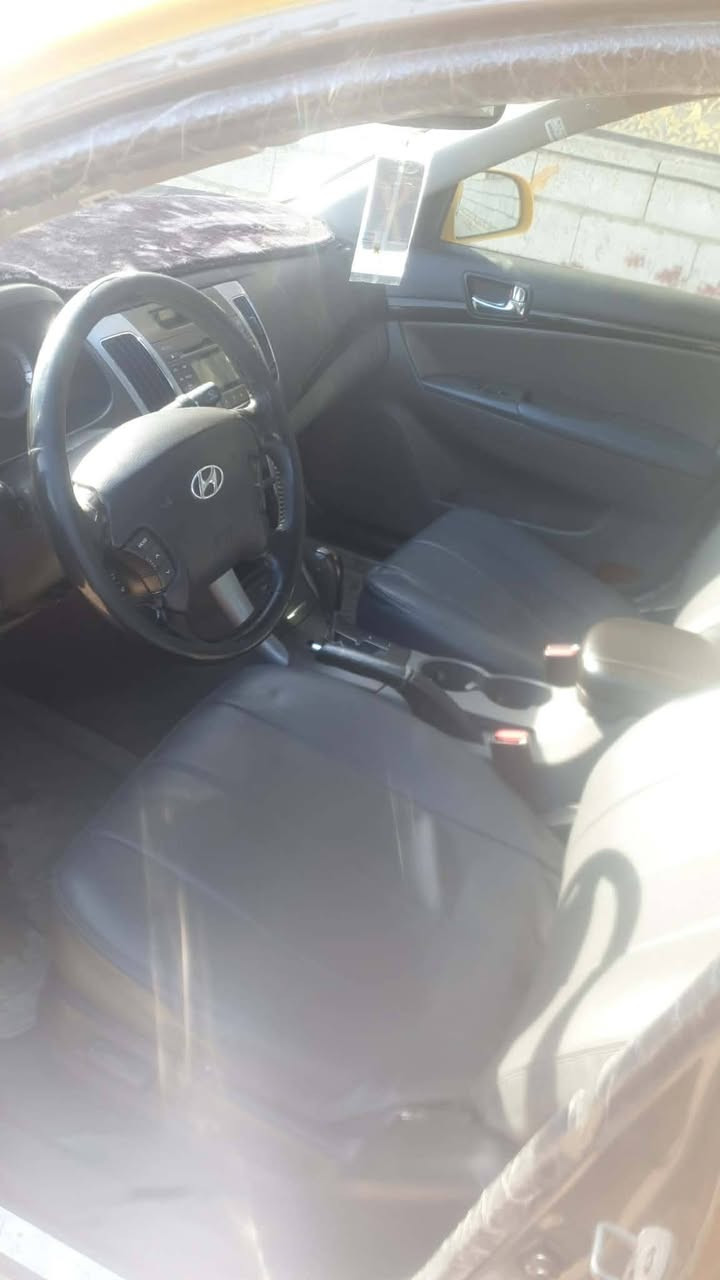 السلام عليكم سياره سوناتا 2009 للبيع وارد امريكي فول مواصفات كشانه كهرباء تدفه تبريد شغال فتحه بالقماره رقم انكليزي مميز تحويل ثاني يوم السعر 110 وبيها مجال العنوان الحمزه الشرقي مال الديوانيه الاستفسار ***********
