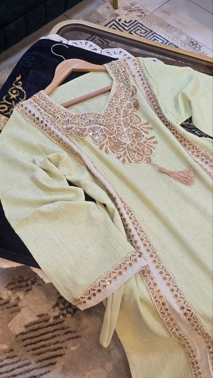 ✨ موديل نيره ✨

إطلالة أنيقة ومريحة بتصميم عصري يناسب مختلف الأذواق ❤️

💎 الخامة:
كتان تركي عالي الجودة، خفيف ومريح ومثالي للأجواء الصيفية.

🌟 المميزات:
✔️ خامة فاخرة وناعمة
✔️ تصميم شيك وعصري
✔️ مريح في اللبس والحركة
✔️ مناسب للخروجات والمشاوير اليومية

📏 المقاسات:
المقاس 1 و 2

✨ تلبيس من 60 كجم إلى 120 كجم

💰 السعر: 750 جنيه فقط 🔥

🚚 الشحن متاح لجميع المحافظات

📩 للحجز والاستفسار ابعتي رسالة الآن قبل نفاد الكمية ❤️


**إذا كنت صاحب هذا الإعلان وتريد حذفه لأي سبب، رجاءا أرسل رسالة إلى الدعم الفني**