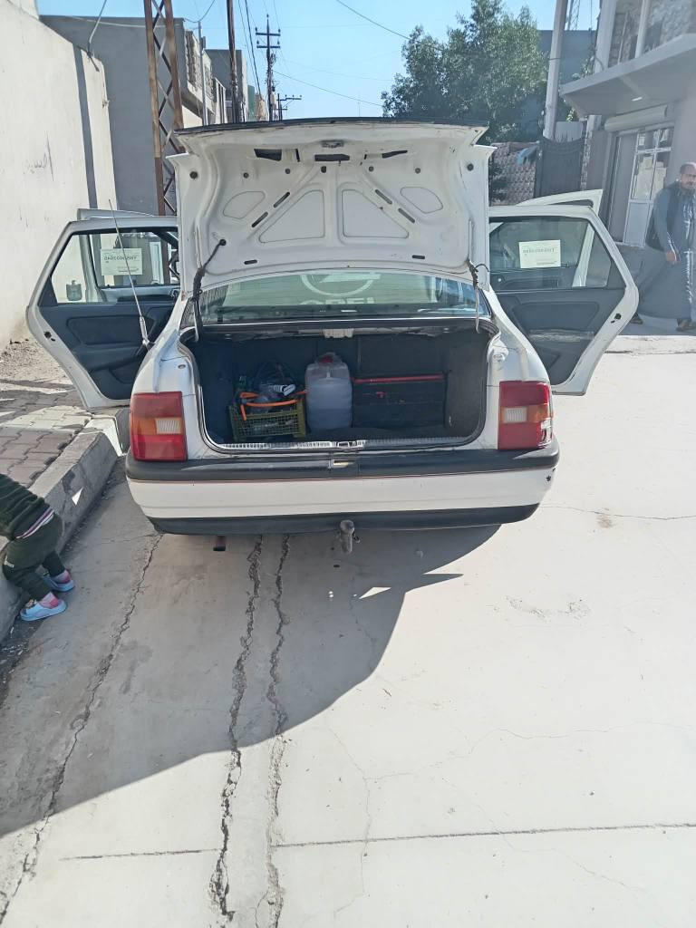 أوبل فكتره. 
موديل. 1991
محرك 20 
كير اوتماتيك 
رقم كركوك جديد 
السعر 45 
بدون حادث سياره مال بيت 
*********** كركوك, العراق
