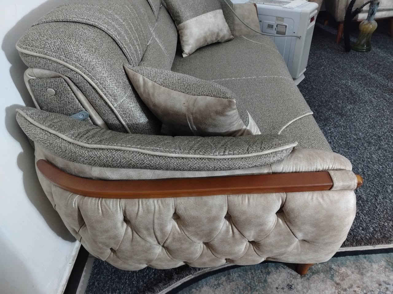 السلام عليكم للبيع تخم تركي خامه كتان ابو السرير ضهر قلاب يصير سرير مريح  اخته من السيديه 10 مقاعد قنفتين ام ٣ نفرات وقنفه ام ٢ نفرات و قنفتين ام النفر  اومكان صغير مايكفي  اخته بمليون و ٤٥٠ ابيعه مليون و ٣٠٠ نهايته مكان القاهره قرب جامع النداء


**إذا كنت صاحب هذا الإعلان وتريد حذفه لأي سبب، رجاءا أرسل رسالة إلى الدعم الفني**