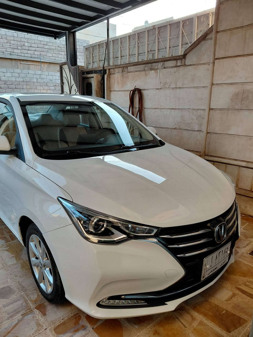 بسم الله والصلاة والسلام على رسول الله 
سيارة شانجان السفن موديل شهر العاشر 2020 (تقريباً 2021)
مواصفات السيارة:
فتحة سقف
شاشة
نظام توقف abs
اشاير بالمري
حساسات خلفية
كاميرة خلفية
تحكمات ستيرن جهتين
دوشمة مقاعد
ويل كب
مثبت سرعة

وضع السيارة:
السيارة بحالة جيدة جدا على وضع الشركة، اخذتها من الشركة زيرو وبأسمي. 
السيارة بدون ضرر او صبغ، المحرك والكير شرط. 
السيارة ماشية: 58 الف

مكان السيارة موصل
سعر السيارة 92 ورقة بيها مجال بسيط
للتواصل: ***********
واتساب: https://wa.me/9647749256522
