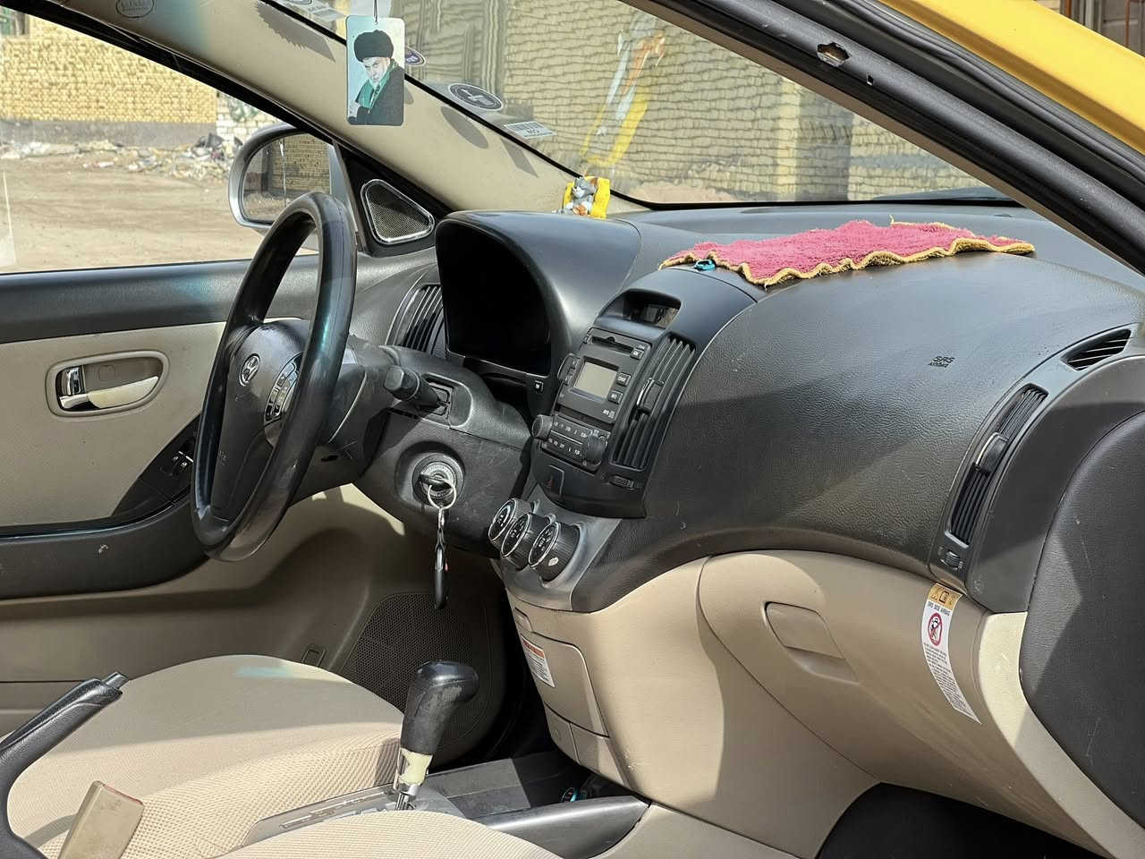 السلام عليكم 
النترا مقدس 2010 امريكي تبديل 3 قطع بيها 
بدون دواخل 
محرك 2000 دوش كارتون جاهزه اي نقص مابيها 
رقم بغداد مشروع وطني 
مكان ذي قار مركز تواصل اتصال برقم *********** 
السعر 94 وبيها مجال
