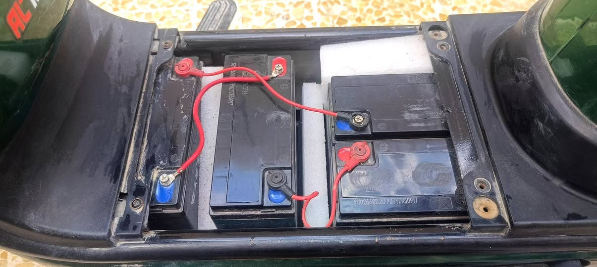 ماطور شحن للبيع
2بصمات 
تشغيل عن طريق الكارد والسويچ
بايدارات شغالات 
بطاريات قبل شهر بدلتهن 
تايات نضيفات دبلات شغالات 
السعر 375,000وبي مجال 
الشاحنه موجوده اصليه مال الماطور 
الرقم ***********
