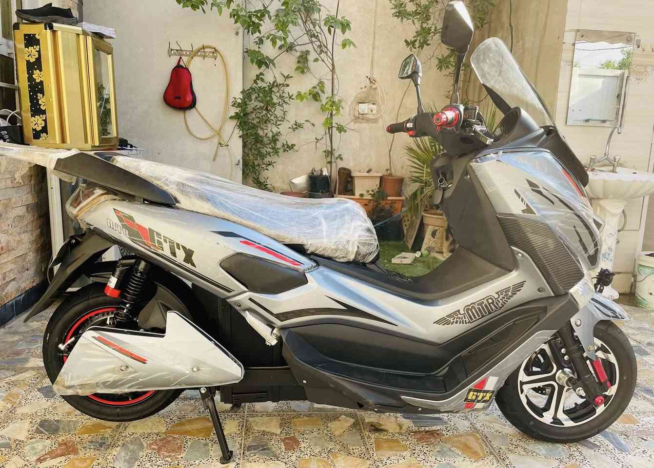 سلام عليكم 
للبيع دراجه شحن GTX
ملف 3000 نحاس حقيقي 
بطاريه 45امبير 
نضام R
3سرع
تاير امامي خلفي جديد 
بريك دسك جديد 
السعر 1375 وبي مجال 
مكان بغداد جديده 
اتصال عل رقم ***********
