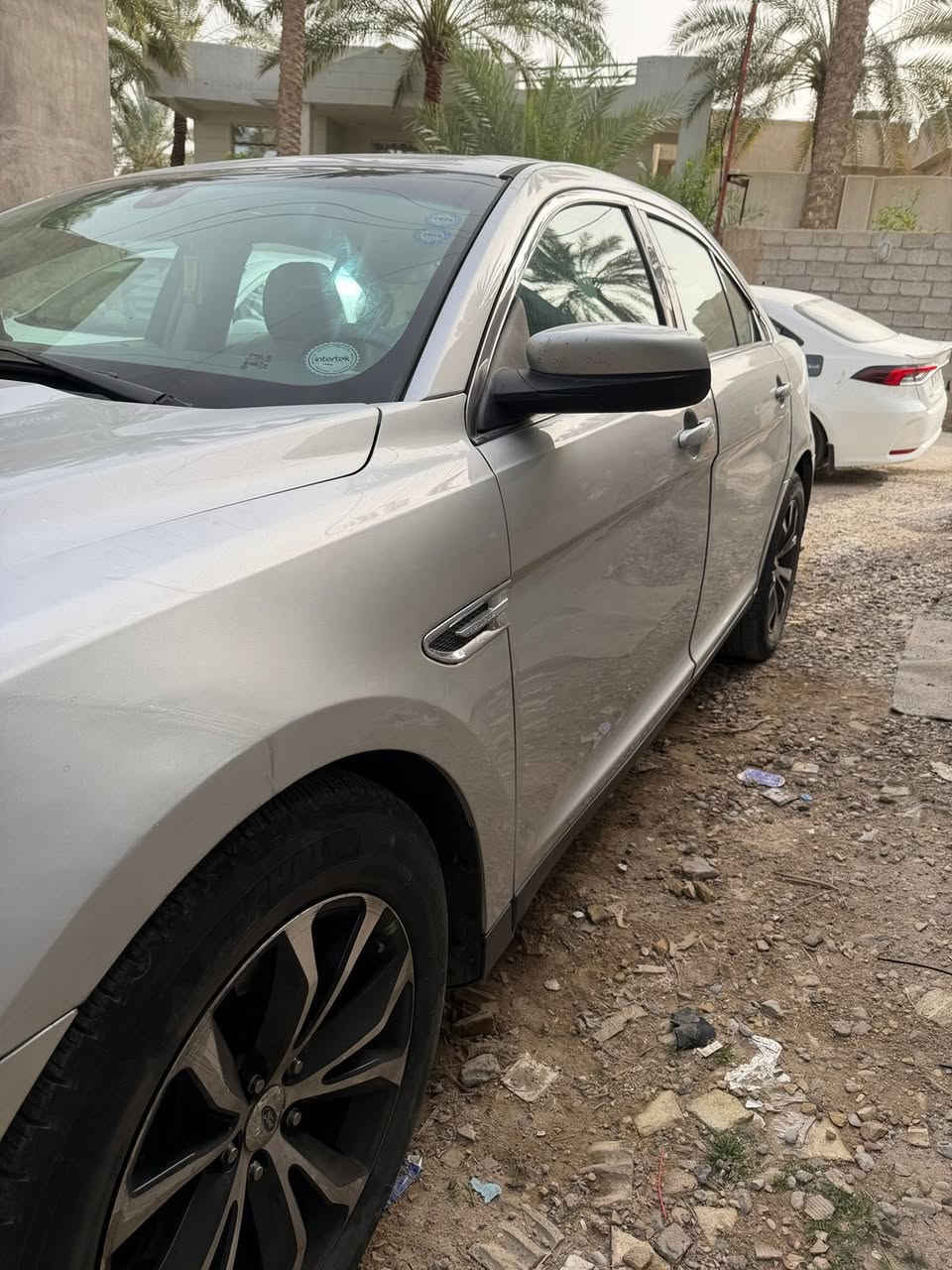 السلام عليكم / فورد تورس خليجي موديل ٢٠١٣ شركة نيفا رقم سليمانيه الجديد بيه قطعه وحده صبغ الباب الورا السايق كير ومكينه بشرط السعر ١١٧ وبيه مجال الاتصال ع الرقم ***********
