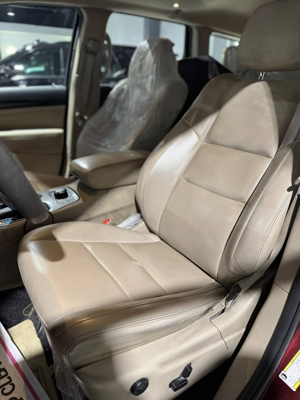 جيب لاريدو 
موديل 2019 
ماشية 57الف مايل
كفالة عامة من صبغ
وارد خليجي 
شاشة +  كامره خلفيه
حساسات خلفيه
6سلندر محرك

- للمعلومات زياره موقعنا :

- الرقيم - اربيل / شارع 100 المعارض / بجانب محطه بانزين هوگر مقابل هفته بازار 1

- (معرض الرقيم على خرائط گوگل📍 https://g.co/kgs/eZYFQ7 ) 

- او الاتصال على:

*********** 📞 

*********** 📞
