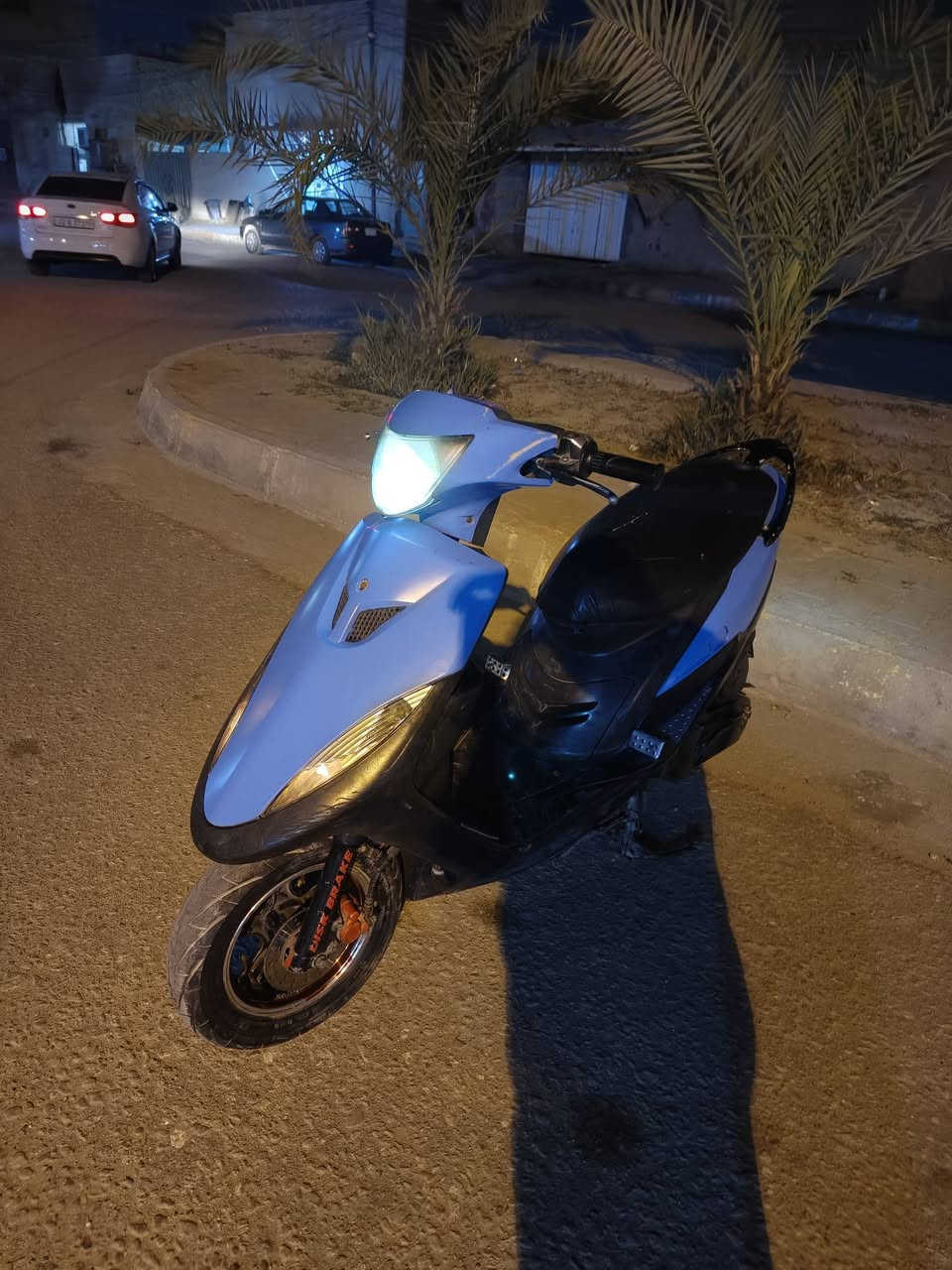 سلام عليكم... عدله بوشه ٤٩ بلادي دراجه وين ما تريد تفحص بس كفر السمائي مو، مالتها دراجه ختم واحد ويه، مكينه نكره، سلف تخم واحد كهربائيات كامله ما ناقصها شي كامله مكمله.. ***********.
